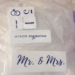 MR & MRS countdown blocks